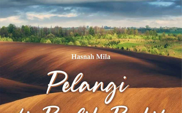 Pelangi di balik bukit (Kumpulan Puisi)